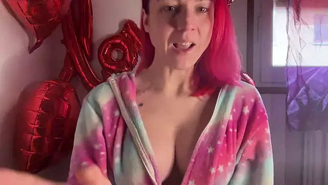 Snapshot of Nikky_Divine chatting on February 18, 2025, 9:54 am Nikky Divine online show from February 18, 2025, 9:54 am