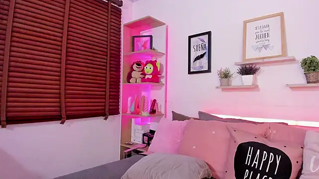 Nata Villalobos online show from February 17, 2026, 2:09 am