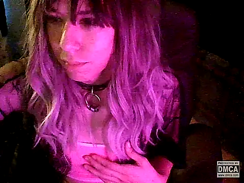 Snapshot of crystalxh chatting on October 28, 2025, 4:50 pm crystalxh online show from October 28, 2025, 4:50 pm