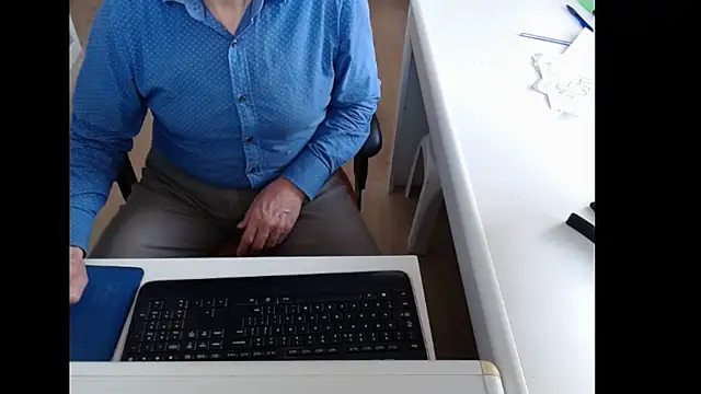 Snapshot of dutchpornking chatting on November 12, 2025, 9:13 am dutchpornking online show from November 12, 2025, 9:13 am