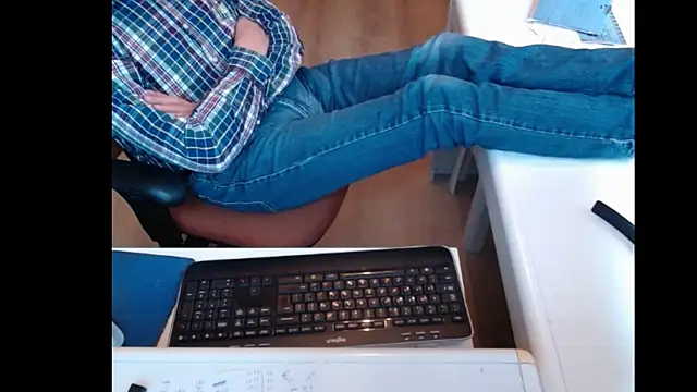 dutchpornking online show from March 11, 2025, 2:29 pm