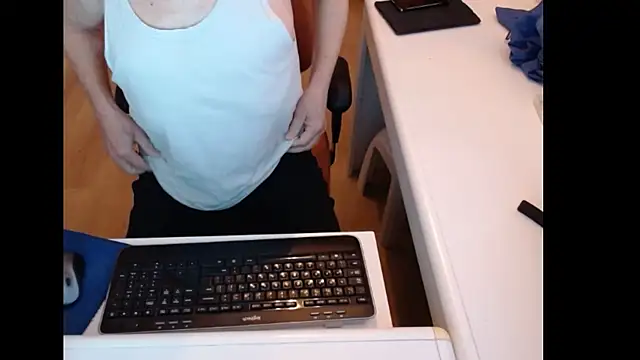 dutchpornking online show from May 1, 2026, 6:18 am