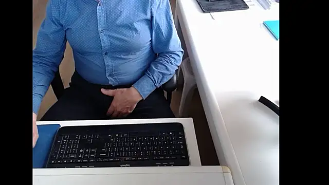 dutchpornking online show from March 23, 2026, 6:57 am