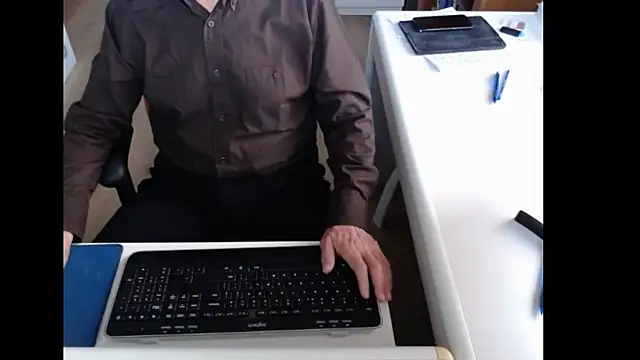 Snapshot of dutchpornking chatting on October 27, 2025, 7:31 am dutchpornking online show from October 27, 2025, 7:31 am