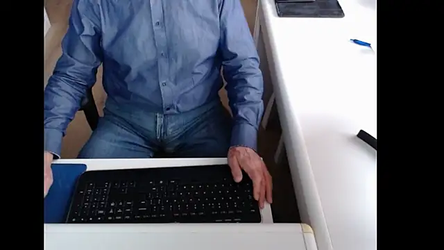 Snapshot of dutchpornking chatting on October 19, 2025, 7:11 am dutchpornking online show from October 19, 2025, 7:11 am