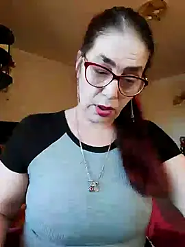 Chriss Tinaa online show from March 6, 2025, 6:08 am