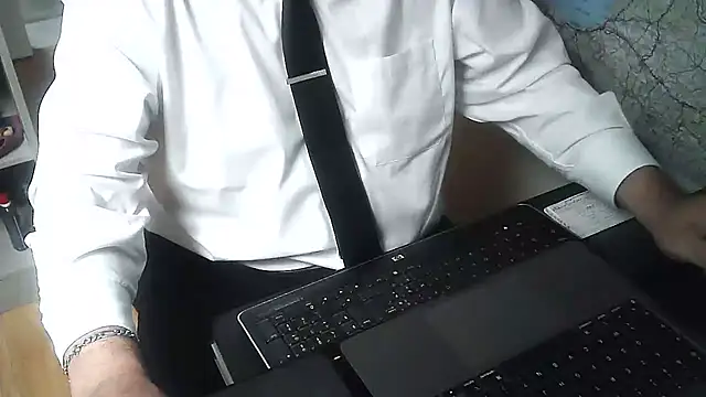 Snapshot of DUDURA@xh chatting on February 24, 2025, 2:26 pm DUDURAxh online show from February 24, 2025, 2:26 pm