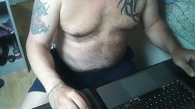 Snapshot of DUDURA@xh chatting on September 9, 2025, 6:23 am DUDURAxh online show from September 9, 2025, 6:23 am