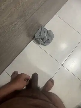 luciferdxm5 online show from November 1, 2025, 3:13 am