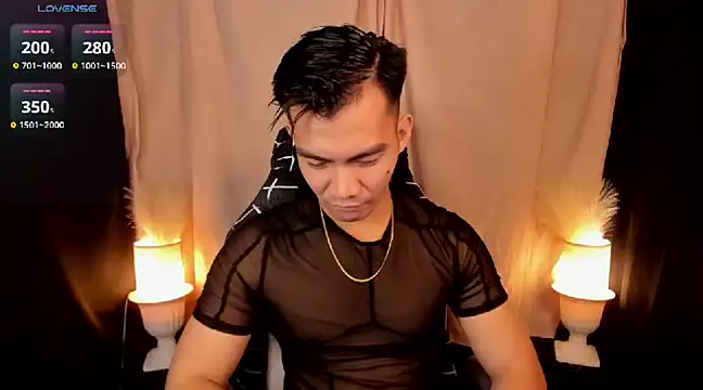 Snapshot of 000batman000 chatting on February 4, 2025, 1:27 pm 000batman000 online show from February 4, 2025, 1:27 pm