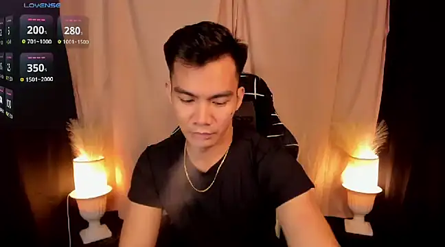 Snapshot of 000batman000 chatting on February 5, 2025, 1:22 pm 000batman000 online show from February 5, 2025, 1:22 pm