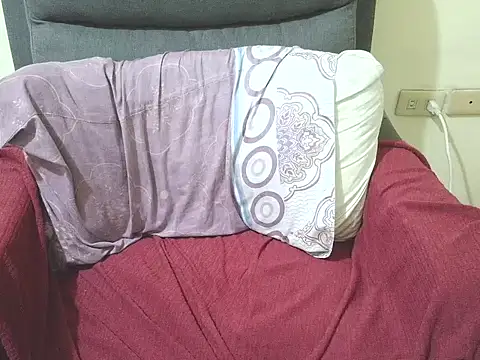 Snapshot of FantasticBaby_18 chatting on March 2, 2026, 7:15 am FantasticBaby 18 online show from March 2, 2026, 7:15 am