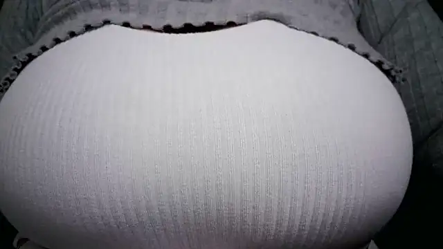 AnnyelinnaLove online show from March 20, 2026, 12:33 am