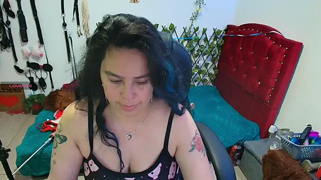 elektra 32 online show from November 10, 2025, 1:32 am