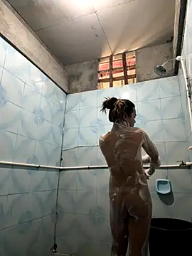 Snapshot of Kiana_Lee chatting on November 18, 2025, 4:27 am Kiana Lee online show from November 18, 2025, 4:27 am