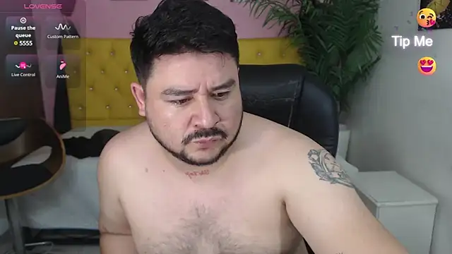 Snapshot of oso_dirty_ chatting on February 19, 2025, 5:38 pm oso dirty online show from February 19, 2025, 5:38 pm