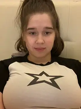 Snapshot of HornyGirlH chatting on February 4, 2025, 1:34 am HornyGirlH online show from February 4, 2025, 1:34 am