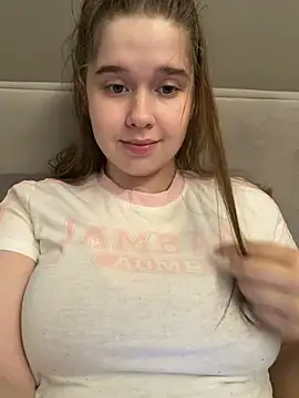 HornyGirlH online show from August 1, 2026, 11:58 pm