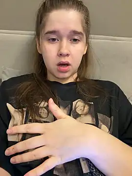 HornyGirlH online show from March 30, 2026, 10:00 pm