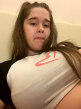 HornyGirlH online show from October 18, 2025, 11:51 pm