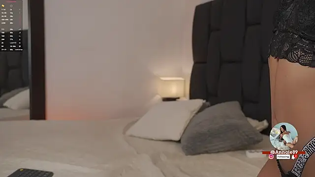 MelisaLopez  online show from February 19, 2026, 12:24 pm