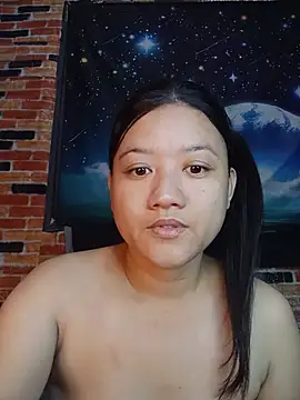 Snapshot of Urchanel chatting on May 15, 2026, 12:19 am Urchanel online show from May 15, 2026, 12:19 am