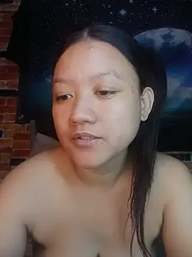 Snapshot of Urchanel chatting on June 5, 2026, 10:26 pm Urchanel online show from June 5, 2026, 10:26 pm