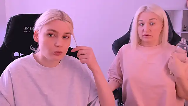 hotblonds online show from February 4, 2025, 11:16 am