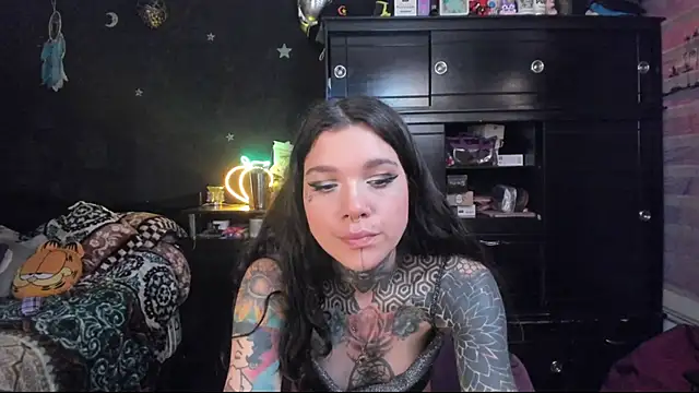 Snapshot of Lilmarieee chatting on February 6, 2025, 10:10 pm Lilmarieee online show from February 6, 2025, 10:10 pm