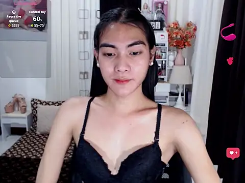 Snapshot of LAVIDALENATS chatting on January 6, 2026, 4:44 pm LAVIDALENATS online show from January 6, 2026, 4:44 pm