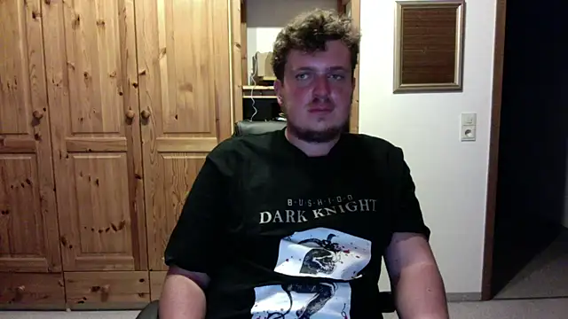 Stallone2000xh online show from September 20, 2025, 9:42 pm