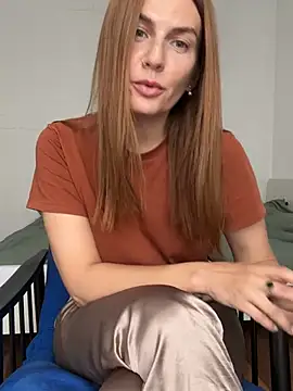 Snapshot of BritneyHall chatting on June 4, 2026, 11:04 am BritneyHall online show from June 4, 2026, 11:04 am