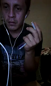 Snapshot of landy20cm chatting on December 5, 2024, 7:43 am landy20cm online show from December 5, 2024, 7:43 am