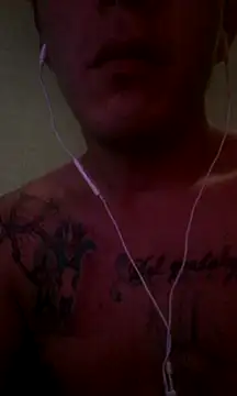 Snapshot of landy20cm chatting on December 3, 2024, 8:33 am landy20cm online show from December 3, 2024, 8:33 am