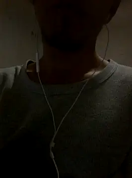 Snapshot of landy20cm chatting on February 6, 2025, 3:48 am landy20cm online show from February 6, 2025, 3:48 am