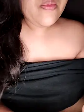 Annerae online show from September 18, 2025, 5:05 pm