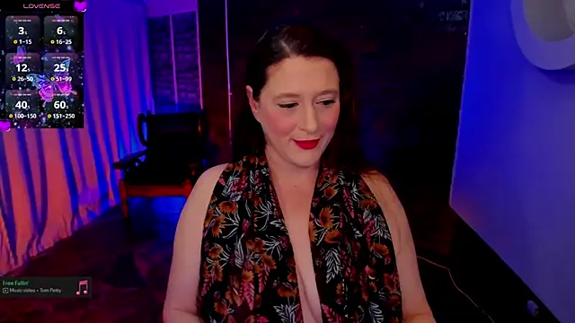 Snapshot of cee2nv chatting on July 4, 2026, 9:19 pm cee2nv online show from July 4, 2026, 9:19 pm