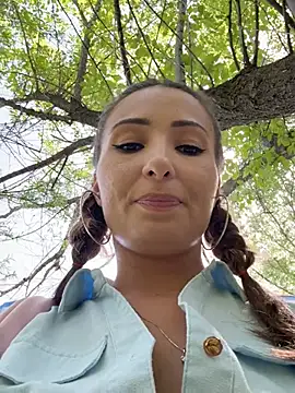 Snapshot of YOUR-KARINA chatting on May 31, 2026, 4:29 am YOUR-KARINA online show from May 31, 2026, 4:29 am