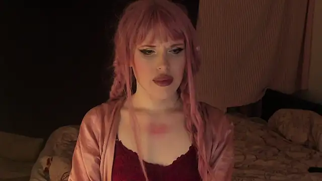 Snapshot of EffieMinki chatting on January 15, 2025, 3:50 pm EffieMinki online show from January 15, 2025, 3:50 pm