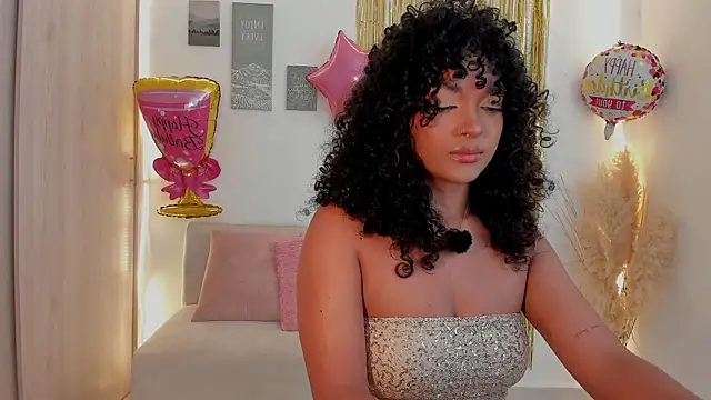 Snapshot of mariam_hill chatting on May 14, 2026, 8:39 pm mariam hill online show from May 14, 2026, 8:39 pm