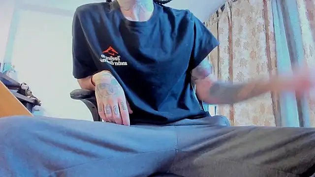 Snapshot of harry_reems1 chatting on March 22, 2025, 1:08 pm harry reems1 online show from March 22, 2025, 1:08 pm