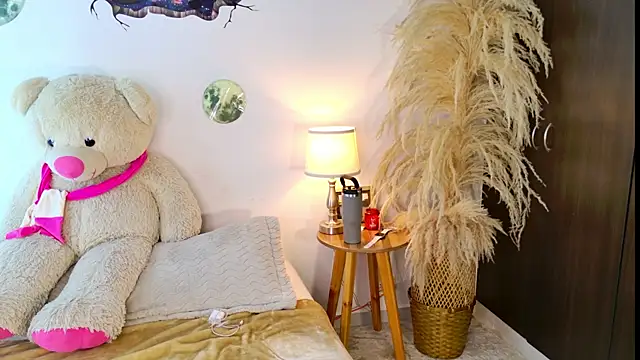 SarahCinnamon- online show from July 11, 2026, 1:44 pm