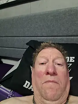 tomtom111111 online show from November 8, 2025, 11:47 am