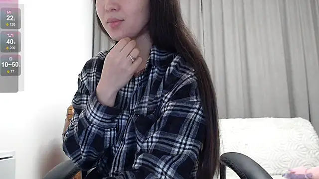 Snapshot of Lili_asian chatting on October 31, 2025, 7:10 pm Lili asian online show from October 31, 2025, 7:10 pm