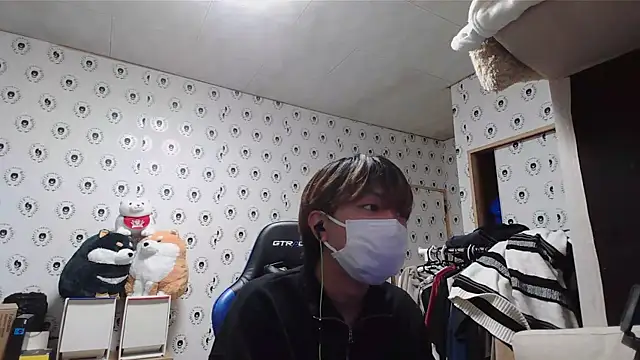 Snapshot of pychan chatting on February 21, 2025, 10:39 am pychan online show from February 21, 2025, 10:39 am