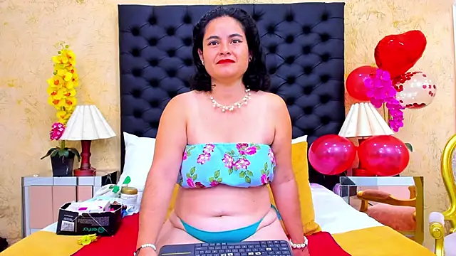 Snapshot of SaraBernarrd chatting on February 22, 2025, 1:02 pm SaraBernarrd online show from February 22, 2025, 1:02 pm