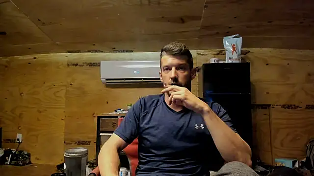 Snapshot of Kenny_Kyle chatting on October 9, 2025, 5:08 am Kenny Kyle online show from October 9, 2025, 5:08 am