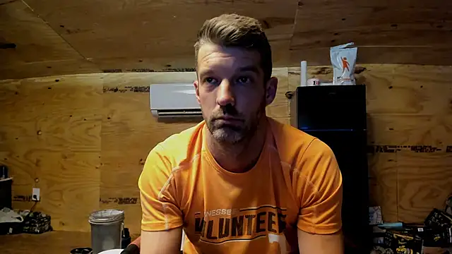Snapshot of Kenny_Kyle chatting on September 20, 2025, 3:33 am Kenny Kyle online show from September 20, 2025, 3:33 am