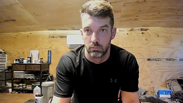 Snapshot of Kenny_Kyle chatting on March 16, 2025, 11:48 pm Kenny Kyle online show from March 16, 2025, 11:48 pm