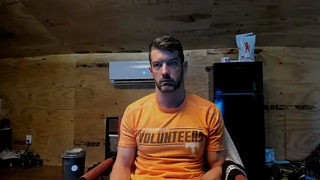 Snapshot of Kenny_Kyle chatting on September 24, 2025, 12:33 pm Kenny Kyle online show from September 24, 2025, 12:33 pm